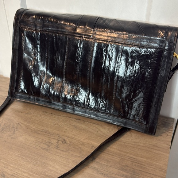 Vintage Eel Skin Elegant Black Shoulder Bag - Picture 5 of 5